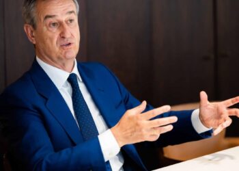 Dos formas de rechazo: la opa del BBVA y la turismofobia