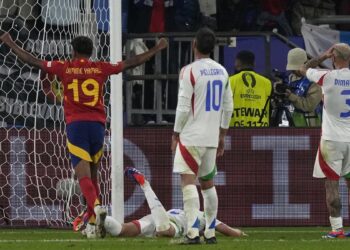 La sociedad del gol en propia puerta