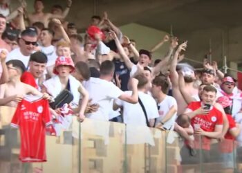 Los aficionados del Shelbourne irlandés, a lo Rodri: así cantaron el ‘Gibraltar es español’ en el estadio del Peñón
