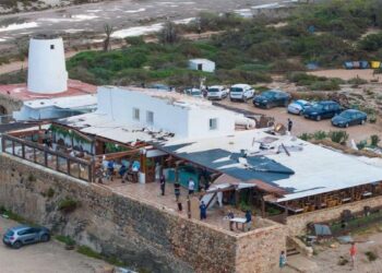 Importantes destrozos en los locales de la zona de ses Illetes en Formentera por la dana