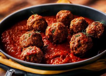 Reduce la acidez y da sabor: el truco de la abuela para que la salsa de tomate quede casera y perfecta