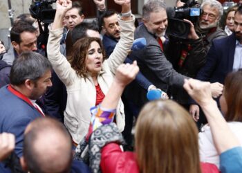 Alivio en las filas socialistas tras la decisión de Sánchez: ‘Gracias por seguir adelante’