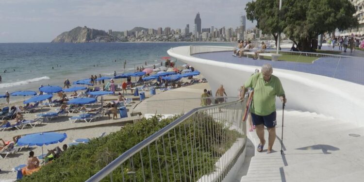 Budapest, Madeira o Benidorm: el éxito del ‘Imserso extremeño’