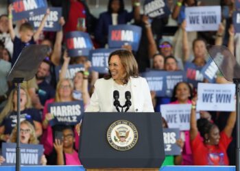 Kamala Harris corta una protesta propalestina durante su discurso en Detroit: ‘Estoy hablando yo’