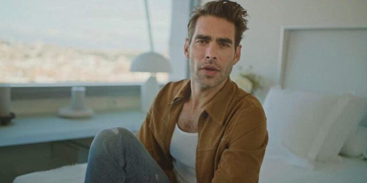 Jon Kortajarena, nuevo chico Wallapop: ‘Vivimos en un mundo en el que estamos obsesionados por lo nuevo’