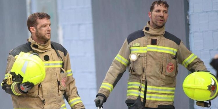 Un plano y una videollamada, claves para encontrar enseres personales en el incendio de Valencia