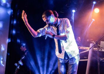 El ‘boom’ de las bandas tributo: ‘Se han convertido en las nuevas orquestas de pueblo’