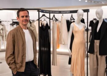 La alianza con Victoria Beckham con la que Mango se propone crecer (y cuajar marca) en Reino Unido y EEUU
