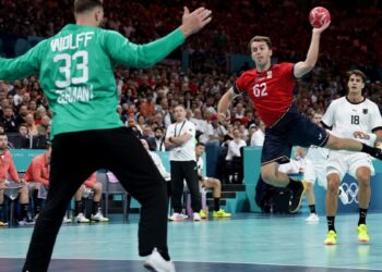 El ‘muro’ Wolff y la maldición de las semifinales noquean a los Hispanos