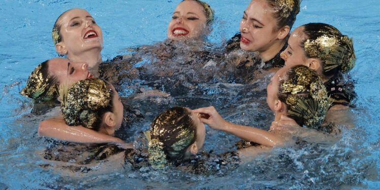 Euforia, lágrimas y amistad en la redención de la sincro: ‘Somos una gran familia’