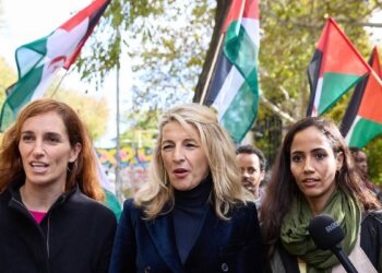 Sumar denuncia el ‘chantaje’ de Marruecos por sus maniobras en aguas saharahuis frente a Canarias y exige al PSOE proteger al sector pesquero español