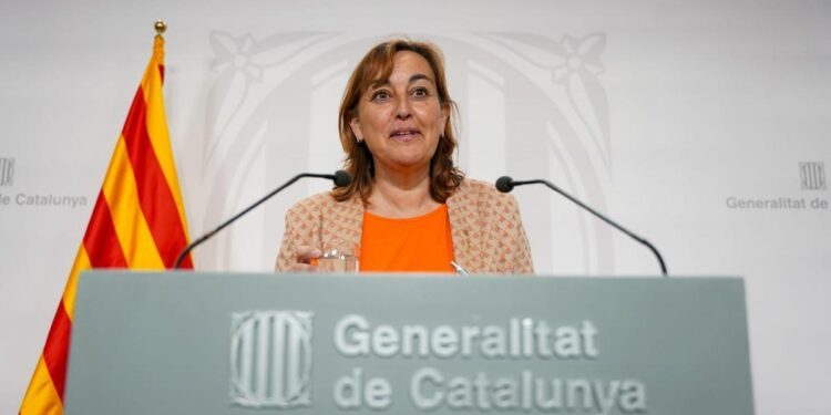 El Govern de Illa se estrena dando un espaldarazo a los Mossos y priorizando Cercanías