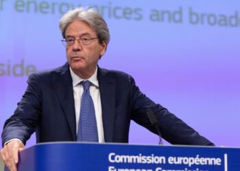 Bruselas endurece sus reglas fiscales y exigirá un ajuste de un mínimo del 0,5% si el déficit supera el 3%