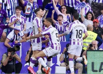 El Valladolid regresa a Primera en un final de infarto ante el Villarreal B