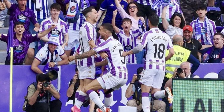 El Valladolid regresa a Primera en un final de infarto ante el Villarreal B