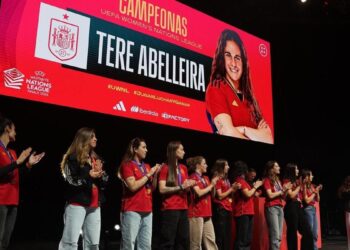 Unas campeonas sin techo: ‘Ahora vamos a por los JJOO’