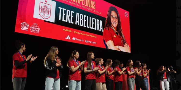 Unas campeonas sin techo: ‘Ahora vamos a por los JJOO’