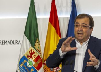 Fernández Vara deja la política extremeña tras más de dos décadas y continuará en el Senado