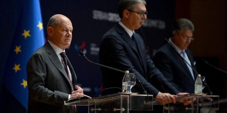 La Unión Europea y Serbia firman un acuerdo sobre suministro de litio en un clima de fuerte oposición ciudadana