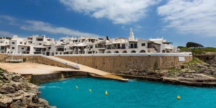 La Grecia española: casitas blancas de ensueño y un mar azul turquesa