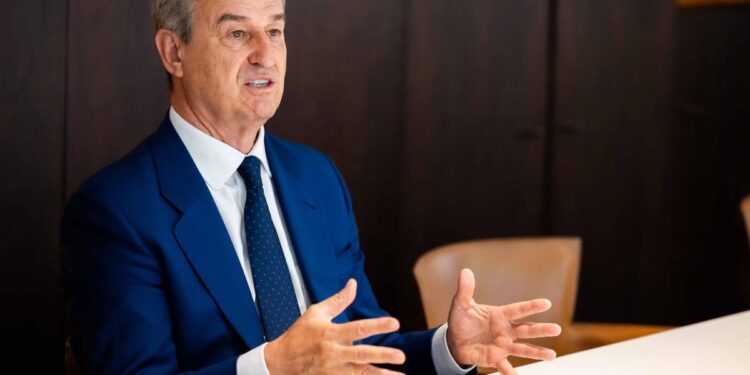 César González-Bueno: ‘Una opa BBVA-Sabadell sin fusión destruye valor’