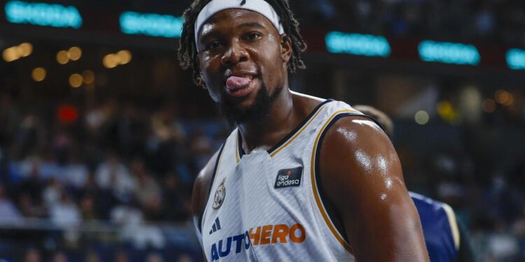 Yabusele negocia su salida del Real Madrid para volver a la NBA con los Sixers