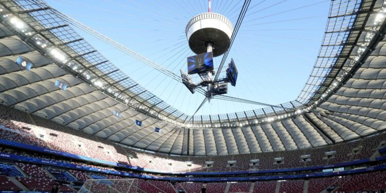 Así es el Estadio Nacional de Varsovia, el ‘Bernabéu polaco’ que enterró los homenajes comunistas
