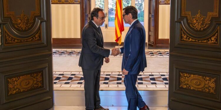 La mayoría de PSC, ERC y Comuns impedirá que Junts pueda bloquear ‘sine die’ la investidura de Illa