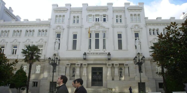 La Justicia gallega anula el despido de un empleado que dijo a sus compañeras que “tras los 40 solo valéis para dos polvos”