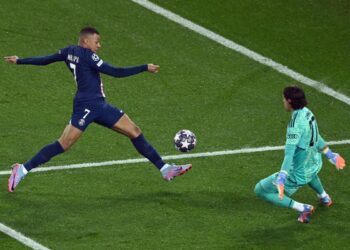 El Bayern deja vivo al PSG y el VAR frena a Mbappé