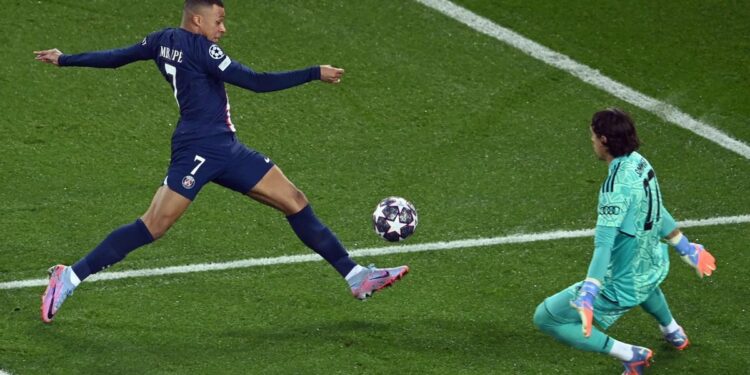 El Bayern deja vivo al PSG y el VAR frena a Mbappé