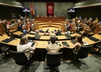 La socialista María Chivite repite como presidenta con los mismos apoyos que hace cuatro años