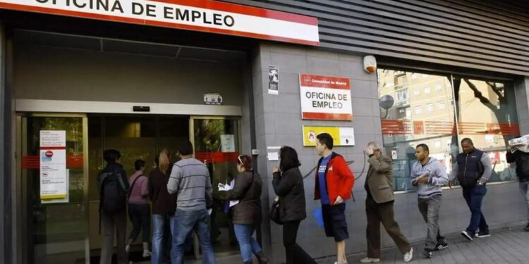 Subsidio para mayores de 52 años: el SEPE puede retirarlo si no cumples con este requisito