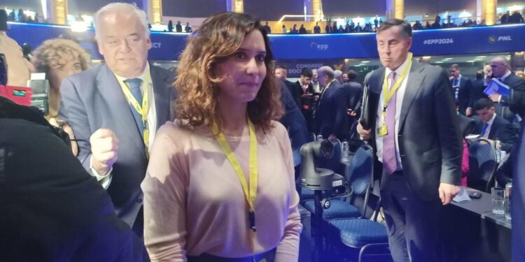 La reacción de Ayuso ante el derecho constitucional francés al aborto: ‘No considero que sea ningún avance’