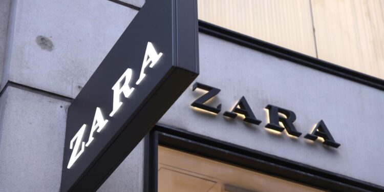 Así tendrás que devolver la ropa en Zara a partir de ahora