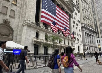 Wall Street cierran al alza tras la renuncia de Joe Biden a la Casa Blanca