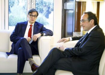 Rull confirma a Illa como candidato y propone el jueves 8 a las 10:00 para el pleno de investidura