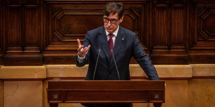 Salvador Illa, president; Carles Puigdemont, en paradero desconocido