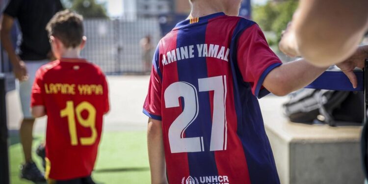 La inflación de las camisetas de fútbol se dispara: su precio sube un 55% en una década