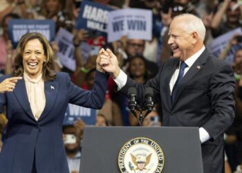 Harris y Trump escoran ideológicamente sus campañas con la elección de sus vicepresidentes
