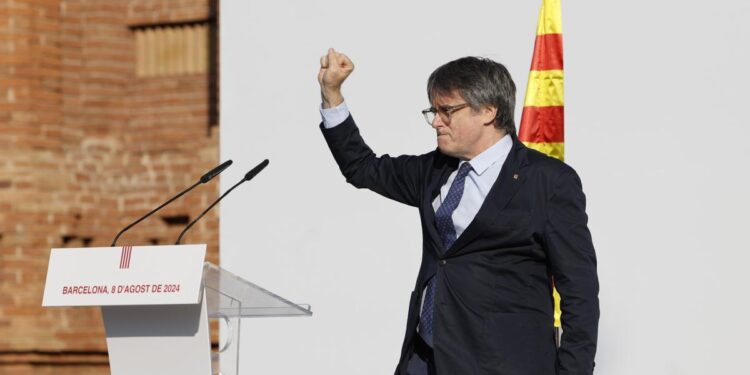 Puigdemont reaparece en Barcelona tras cruzar la frontera sin ser detenido