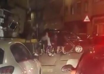 Estampa un coche contra un bar de A Coruña en el que se encontraba su ex con su nueva pareja