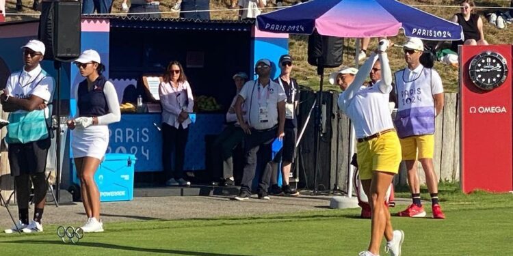 Carlota Ciganda pierde fuelle y Azahara coge aire en París, pero lejos de cabeza