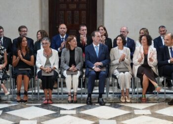 Los 16 consellers del Govern de Salvador Illa prometen su cargo