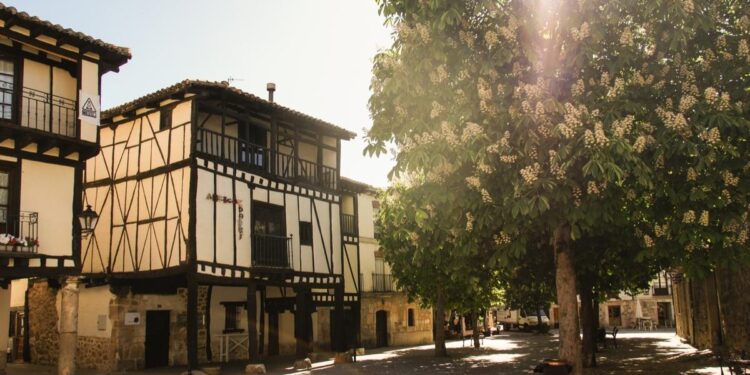 Si te gusta ‘La Bella y la Bestia’ tienes que visitar este pequeño pueblo
