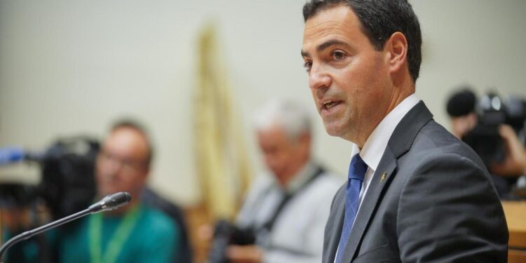 Pradales plantea una relación bilateral para Euskadi desde una realidad ‘nacional’