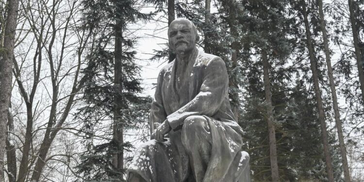 ¿Qué queda del legado de Lenin 100 años después de su muerte?