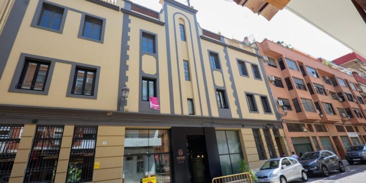 De prostíbulo a hotel de lujo en un barrio de Valencia