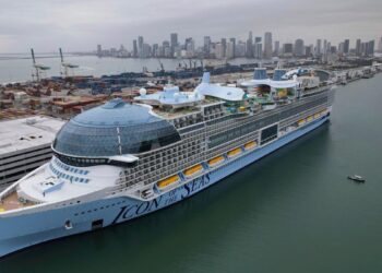 Impacto ambiental: los cruceros han doblado su tamaño desde 2000, y en 2050 serán 8 veces más grandes que el ‘Titanic’