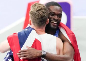 La esperada batalla del 400 vallas se redujo a una exhibición de Rai Benjamin